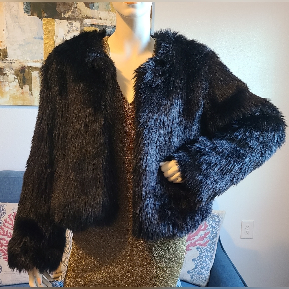 Forever 21, Black Fur coat. Size S